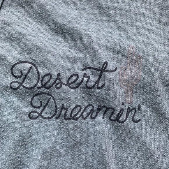 Top with criss-cross and dessert dreamin - Picture 3 of 4